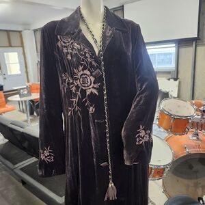 Aris Dark Velvet Coat with Embroidery